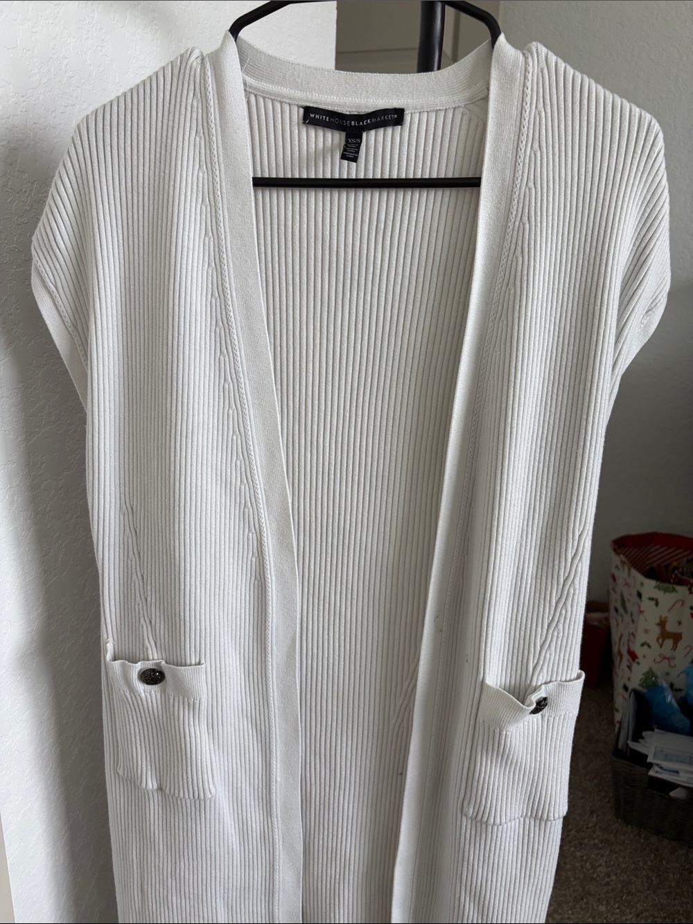 White House Black Market Cream Ribbed Open-Front Sleeveless Cardigan Vest